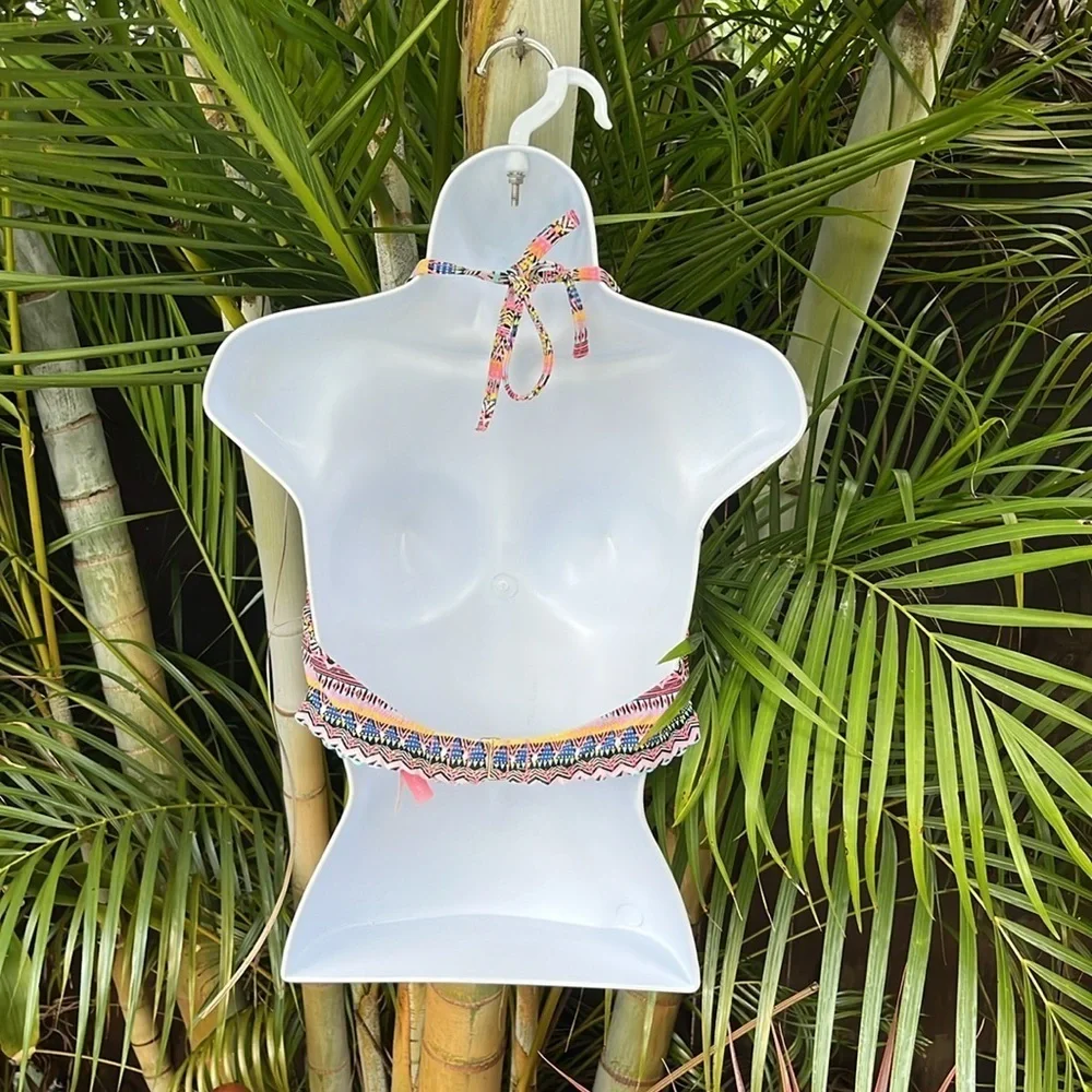 VICTORIAS SECRET The Getaway Halter Bikini Top size 36C